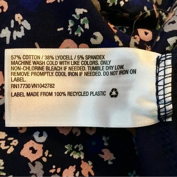 Isabel Maternity Short Sleeve Dress - Picture 8 of 10